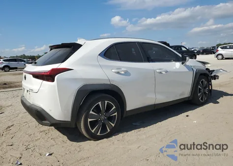 2021 Lexus Ux 200 z USA, uszkodzony, nr VIN JTHX3JBH6M2041272
